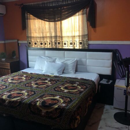 ROYAL KING SUITE