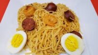 SPAGHETTI WITH BOILED EGG